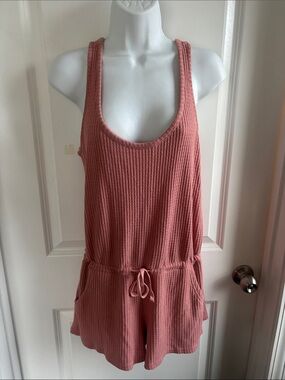 Comfy- ABOUND Sleeveless Waffle Romper in Dusty Rose Sz small